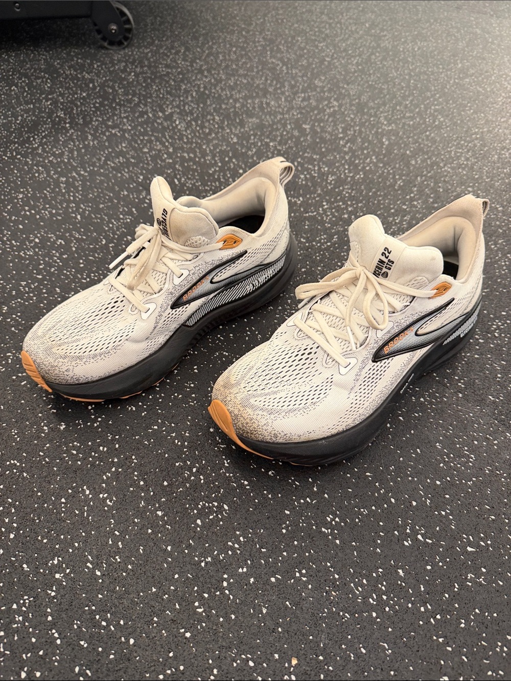 Brooks Glycerin 22 GTS Men's Running Shoes in Cream, Black and Orange